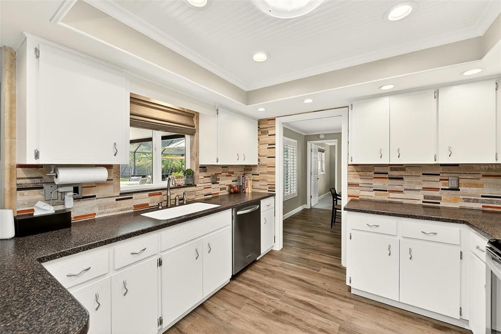 Active With Contract: $675,000 (4 beds, 2 baths, 1927 Square Feet)