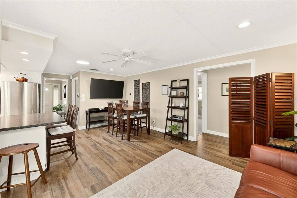 Active With Contract: $675,000 (4 beds, 2 baths, 1927 Square Feet)
