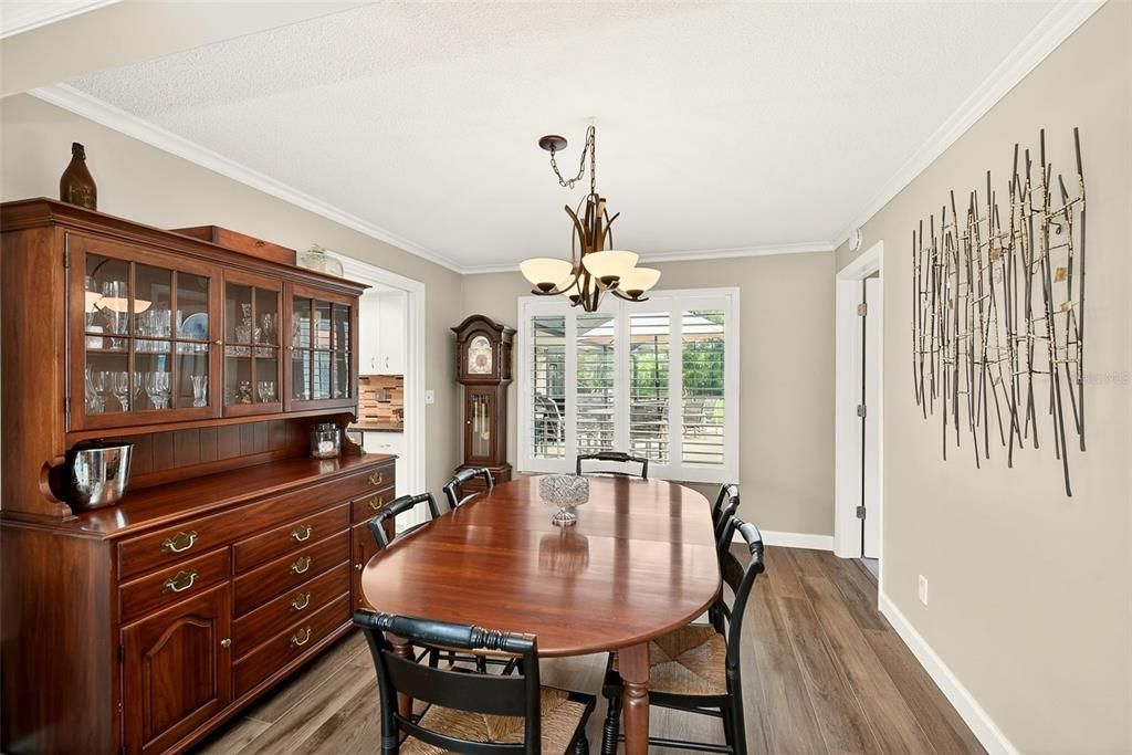 Active With Contract: $675,000 (4 beds, 2 baths, 1927 Square Feet)