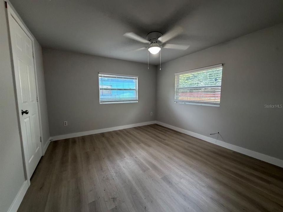 For Rent: $1,300 (2 beds, 1 baths, 800 Square Feet)
