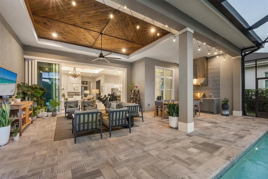 For Sale: $2,195,000 (4 beds, 3 baths, 3033 Square Feet)