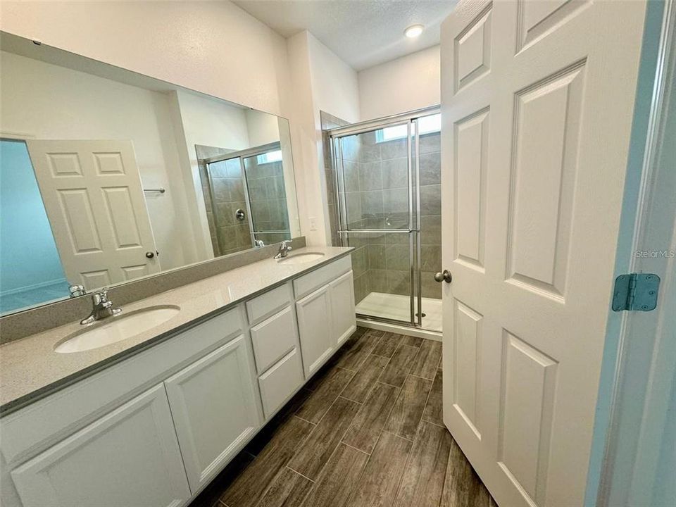 Active With Contract: $2,750 (3 beds, 2 baths, 1710 Square Feet)