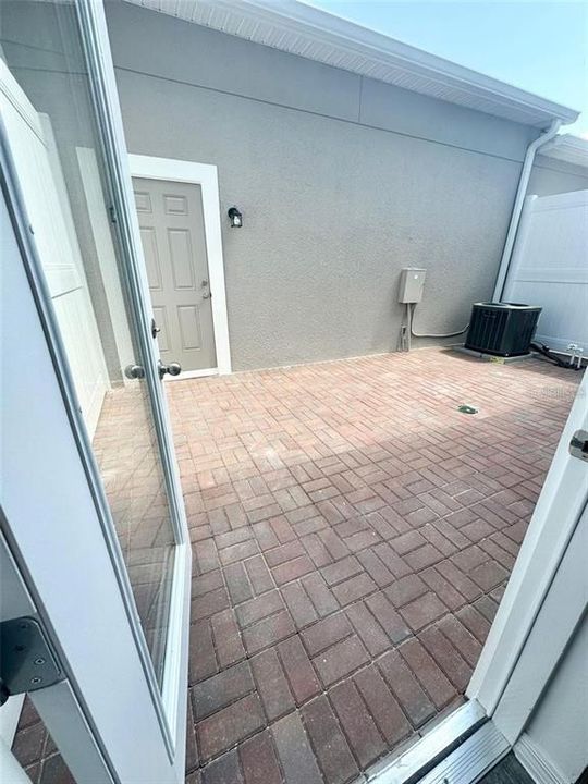 Active With Contract: $2,750 (3 beds, 2 baths, 1710 Square Feet)