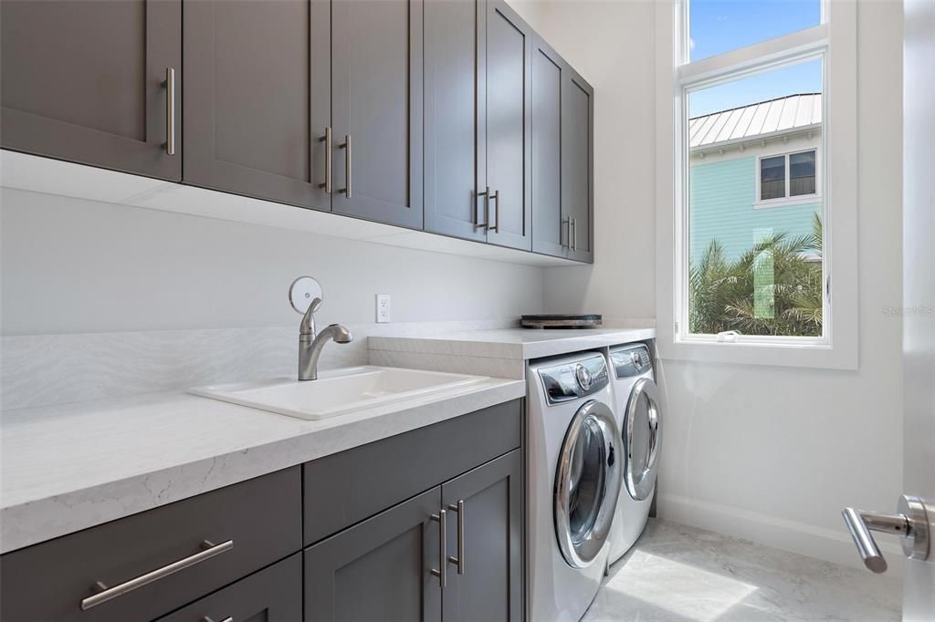 For Sale: $3,650,000 (5 beds, 5 baths, 4436 Square Feet)