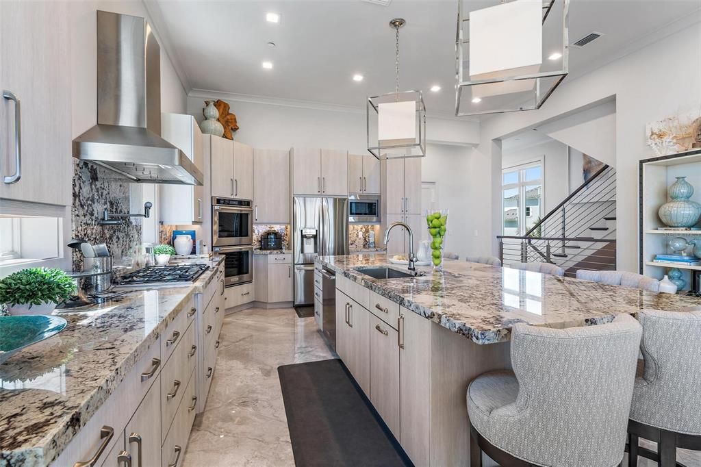 For Sale: $3,650,000 (5 beds, 5 baths, 4436 Square Feet)