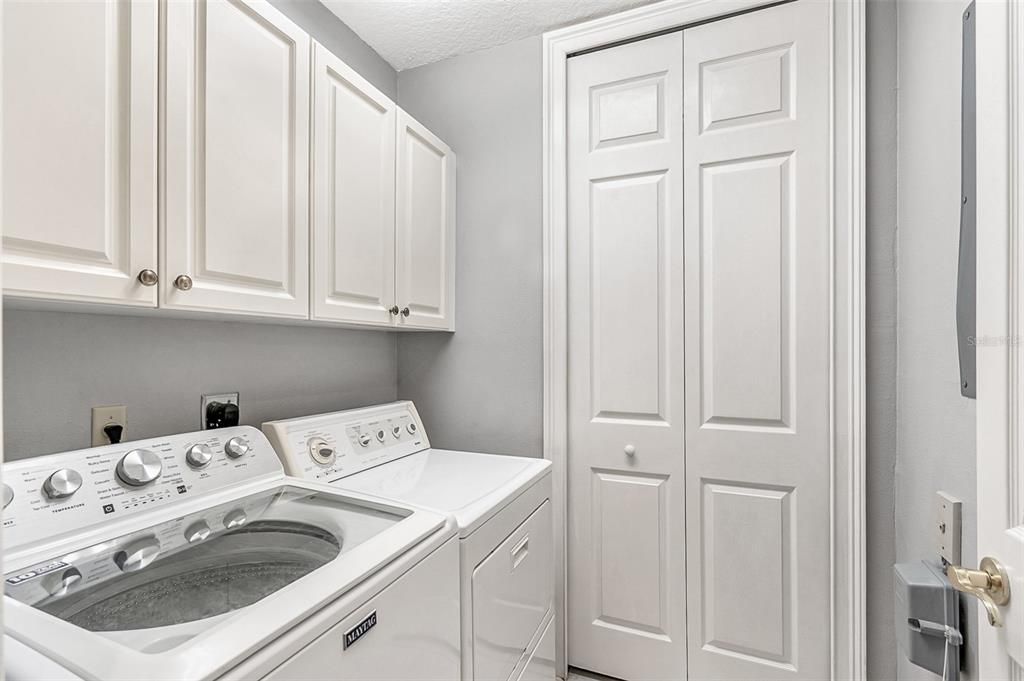For Sale: $285,000 (3 beds, 2 baths, 1824 Square Feet)
