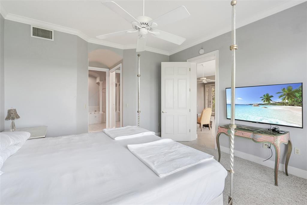 For Sale: $285,000 (3 beds, 2 baths, 1824 Square Feet)