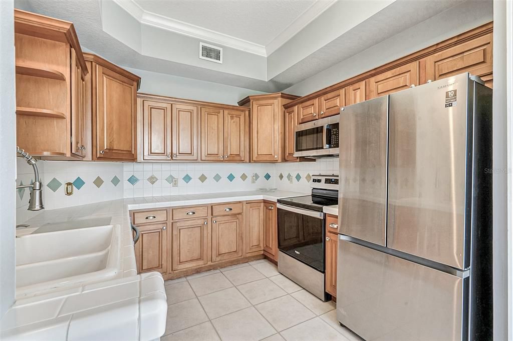 For Sale: $285,000 (3 beds, 2 baths, 1824 Square Feet)