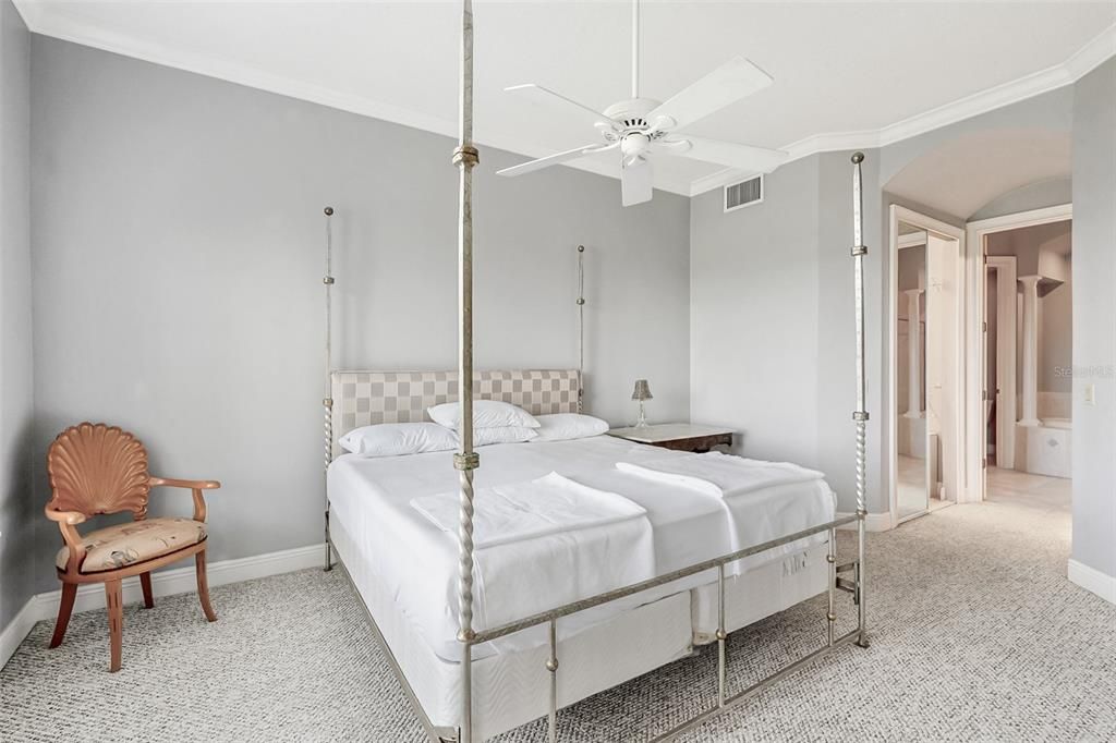 For Sale: $285,000 (3 beds, 2 baths, 1824 Square Feet)