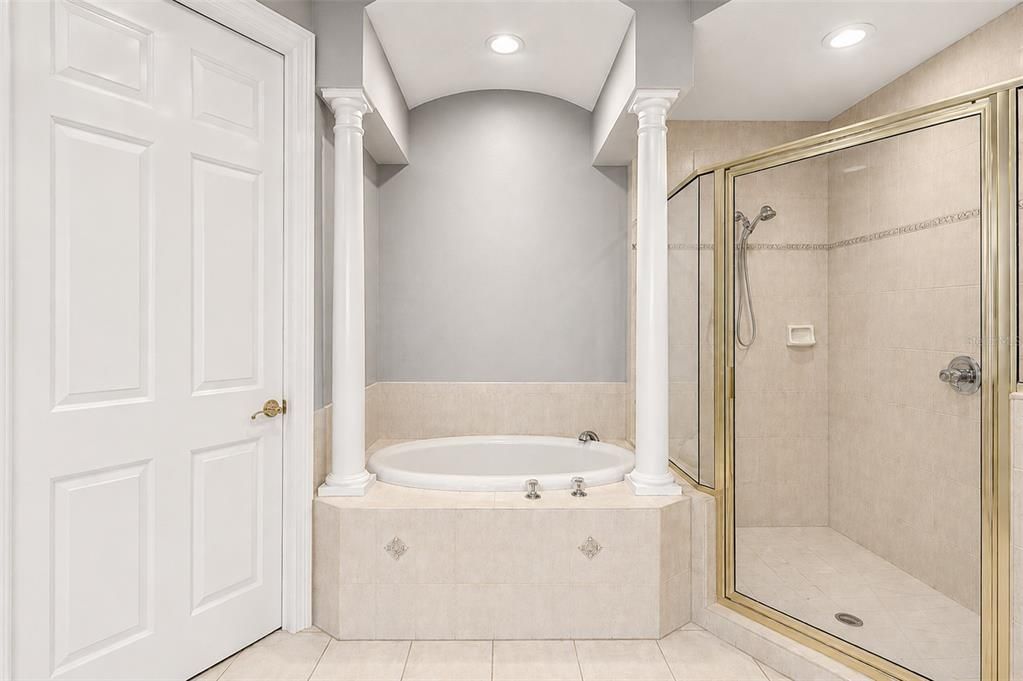 For Sale: $285,000 (3 beds, 2 baths, 1824 Square Feet)