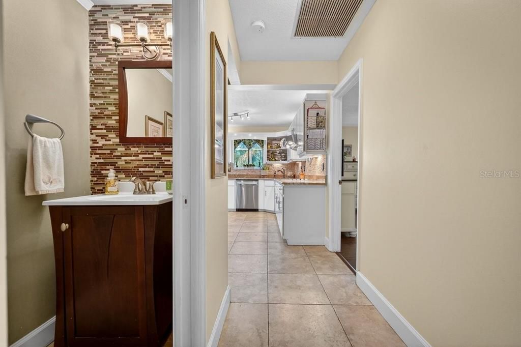 En Venta: $699,900 (3 camas, 2 baños, 1806 Pies cuadrados)