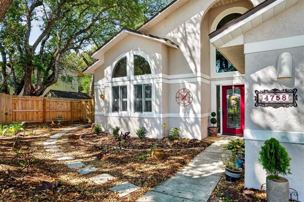 En Venta: $699,900 (3 camas, 2 baños, 1806 Pies cuadrados)