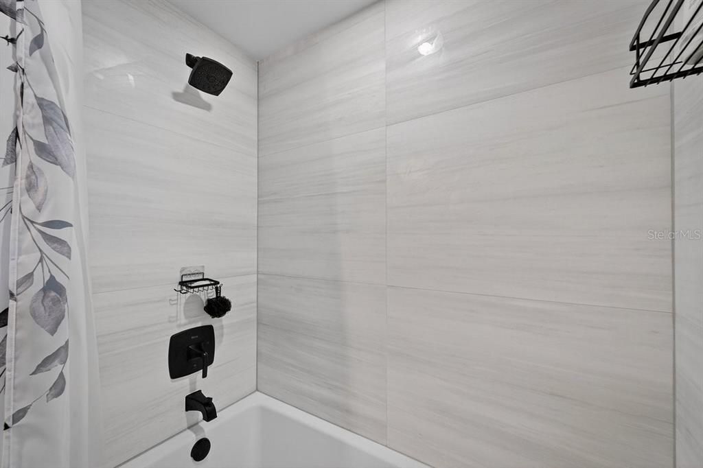 En Venta: $699,900 (3 camas, 2 baños, 1806 Pies cuadrados)