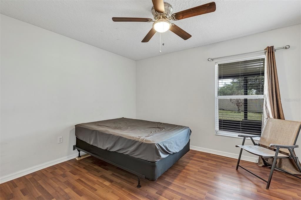 Activo con contrato: $399,900 (3 camas, 2 baños, 1817 Pies cuadrados)