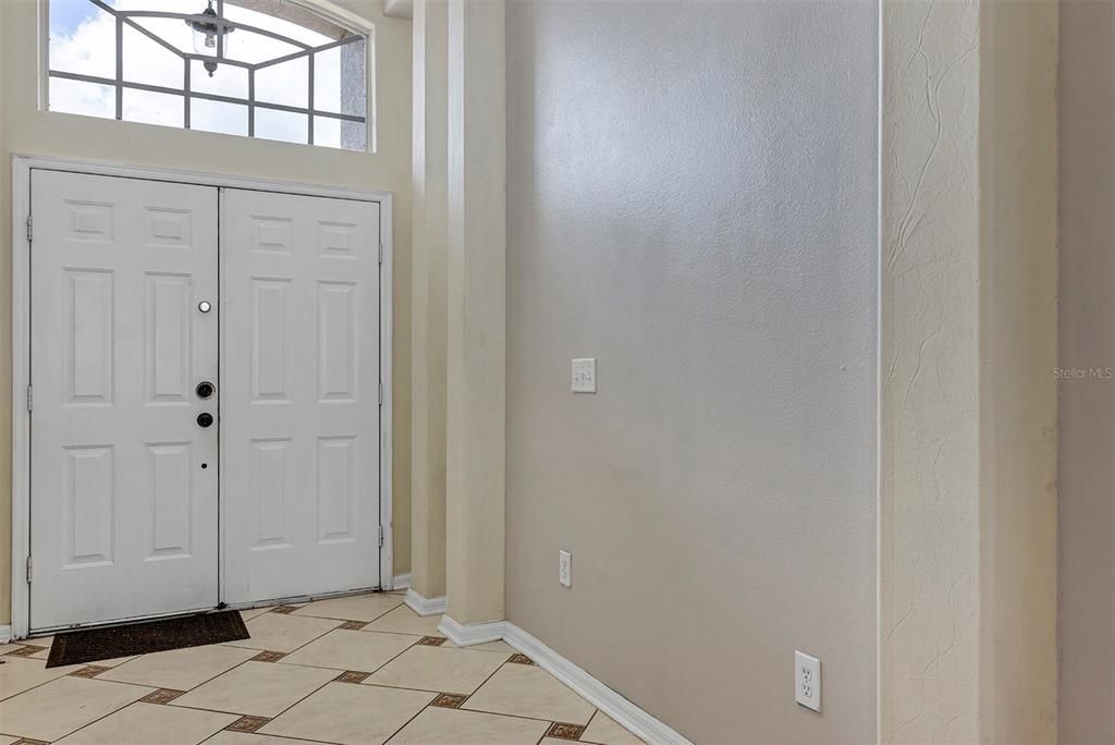 Activo con contrato: $399,900 (3 camas, 2 baños, 1817 Pies cuadrados)