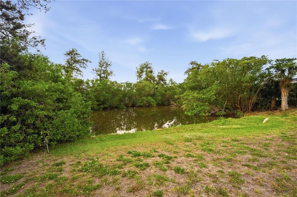 For Rent: $2,650 (3 beds, 2 baths, 2304 Square Feet)