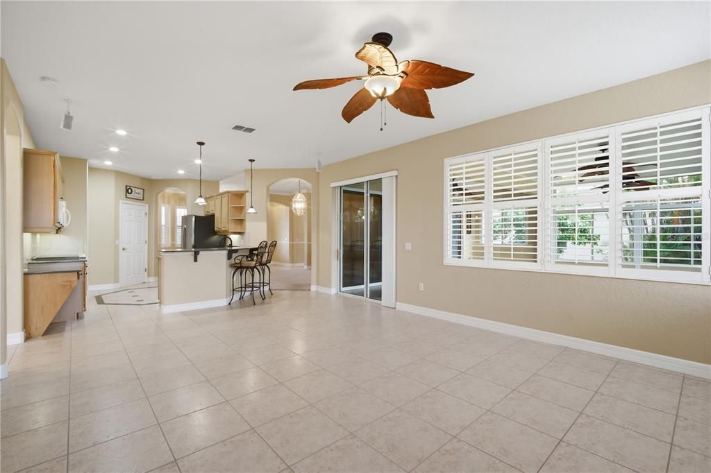 For Rent: $2,650 (3 beds, 2 baths, 2304 Square Feet)