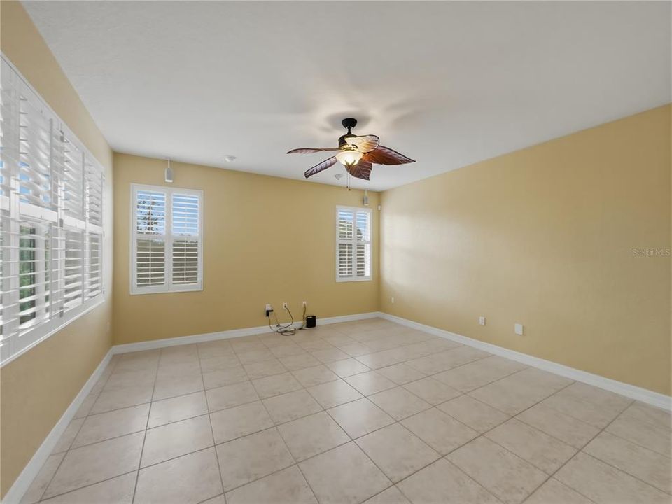 For Rent: $2,650 (3 beds, 2 baths, 2304 Square Feet)