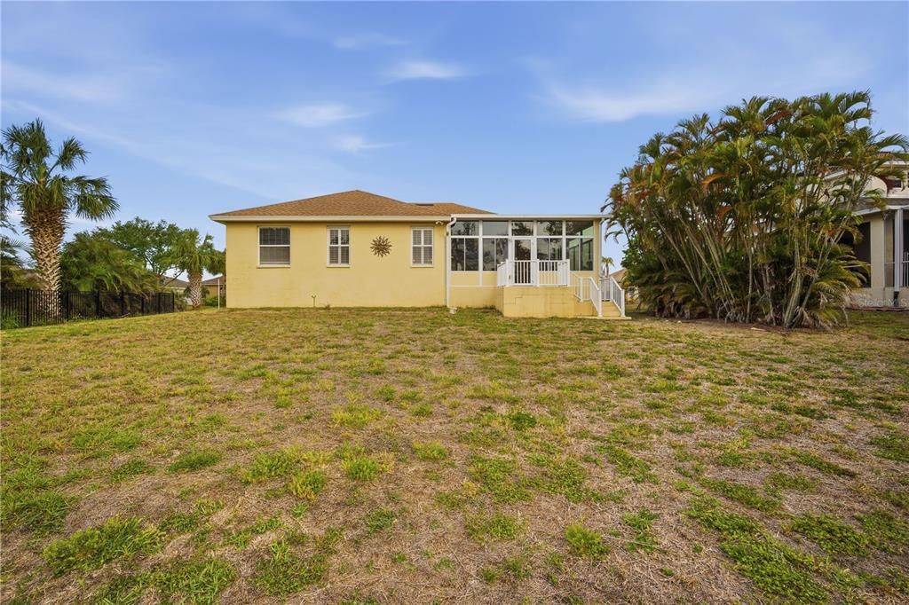 For Rent: $2,650 (3 beds, 2 baths, 2304 Square Feet)
