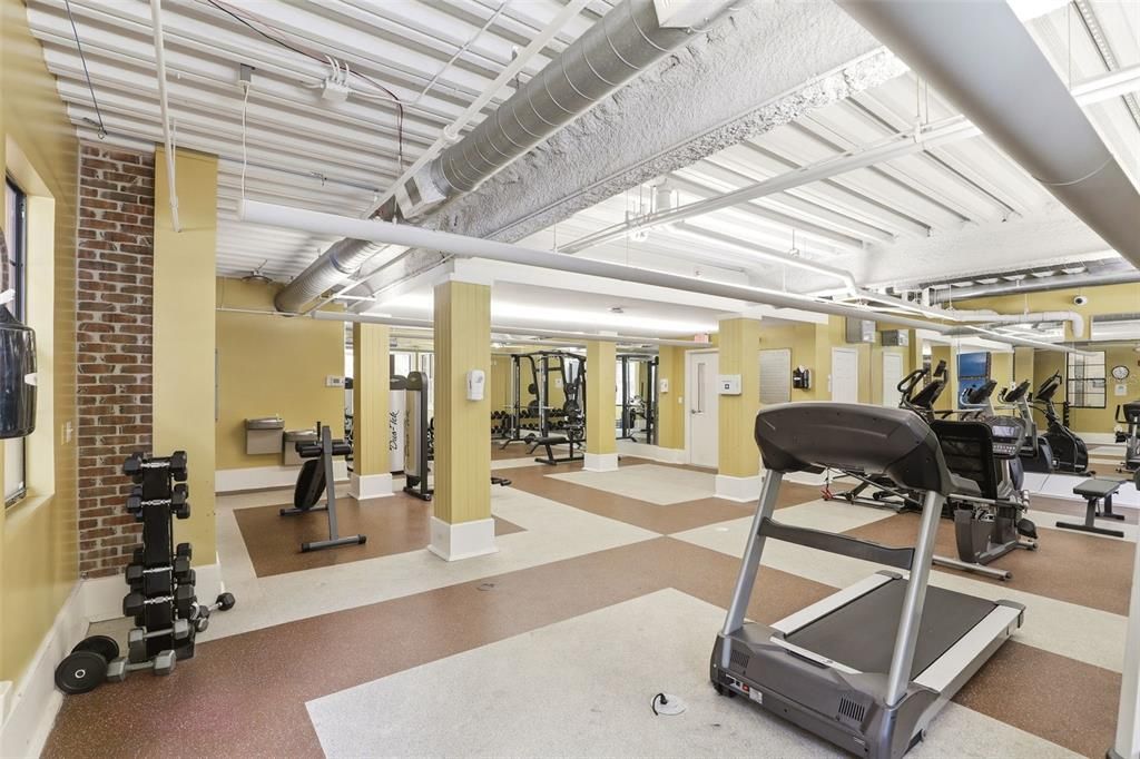 Activo con contrato: $179,000 (1 camas, 1 baños, 927 Pies cuadrados)