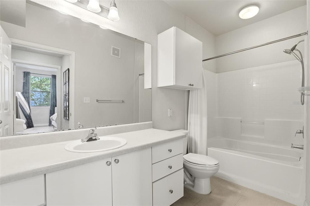 Activo con contrato: $179,000 (1 camas, 1 baños, 927 Pies cuadrados)