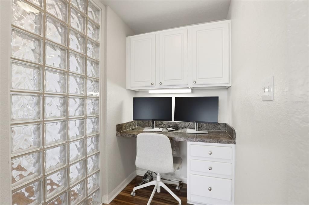 Activo con contrato: $179,000 (1 camas, 1 baños, 927 Pies cuadrados)