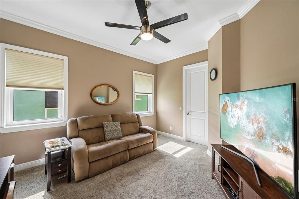 For Sale: $999,900 (3 beds, 2 baths, 2386 Square Feet)