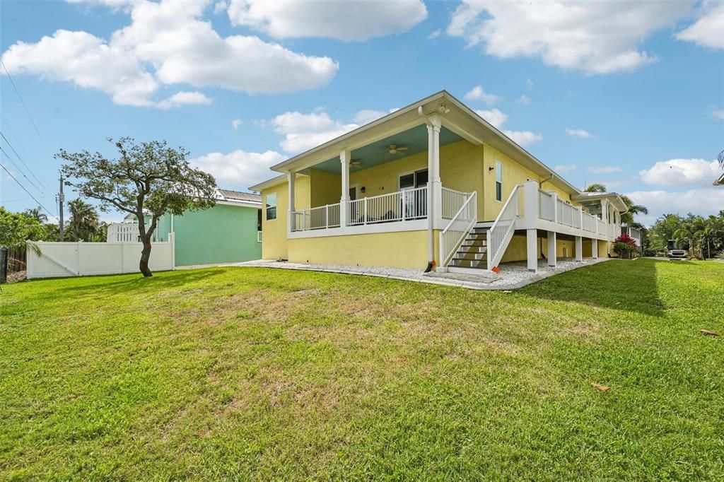 For Sale: $999,900 (3 beds, 2 baths, 2386 Square Feet)