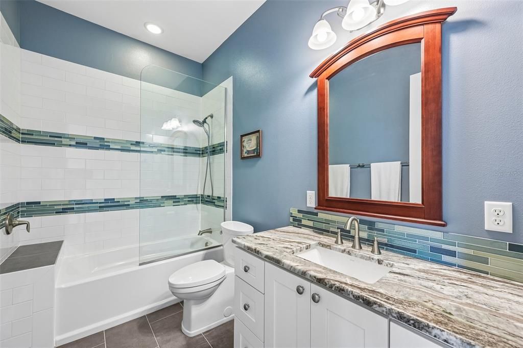 For Sale: $999,900 (3 beds, 2 baths, 2386 Square Feet)