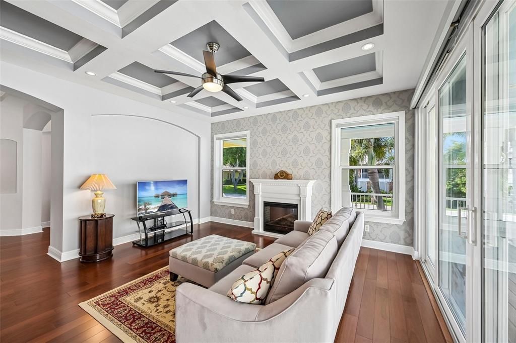 For Sale: $999,900 (3 beds, 2 baths, 2386 Square Feet)