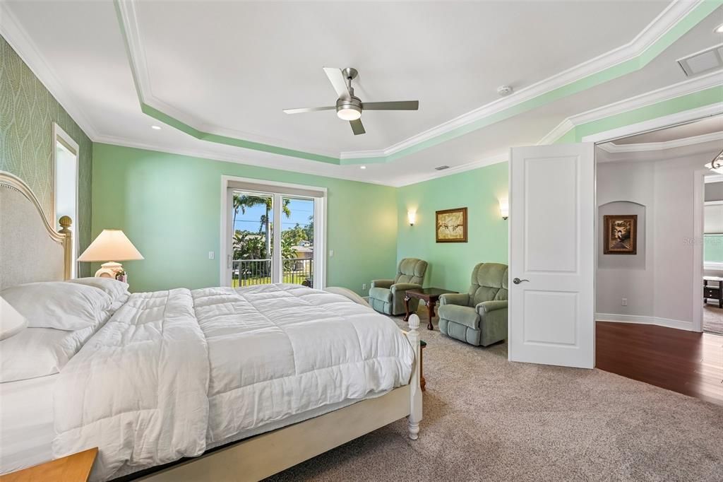 For Sale: $999,900 (3 beds, 2 baths, 2386 Square Feet)
