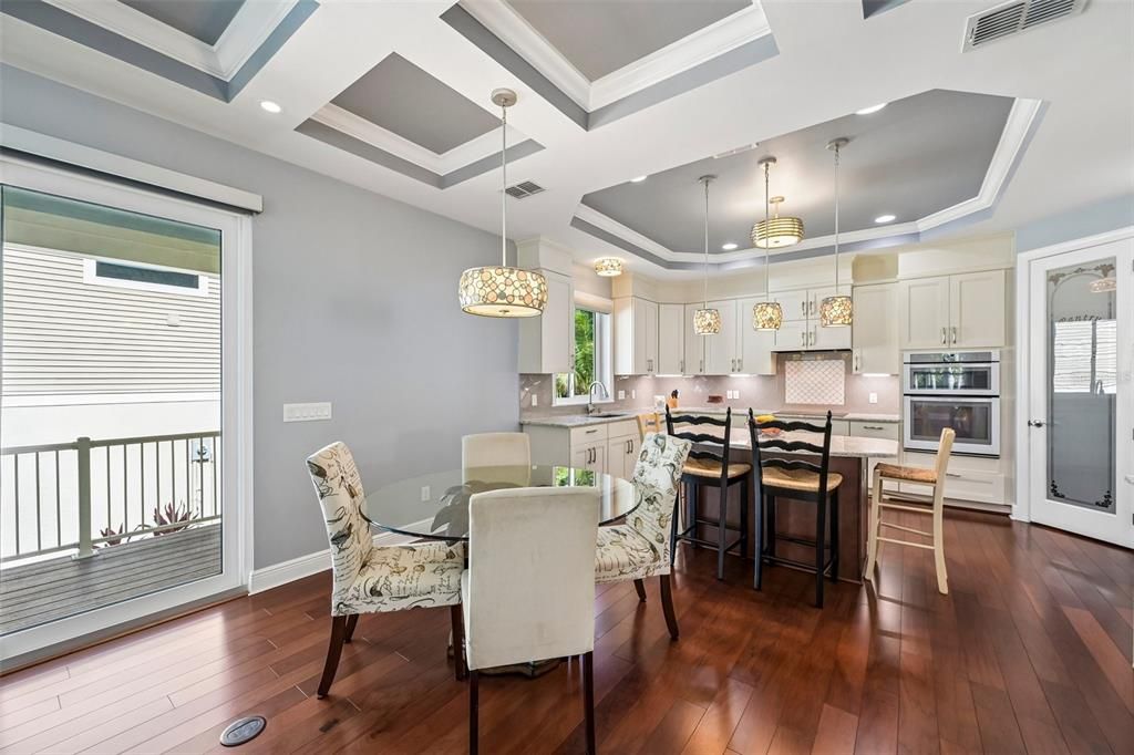 For Sale: $999,900 (3 beds, 2 baths, 2386 Square Feet)
