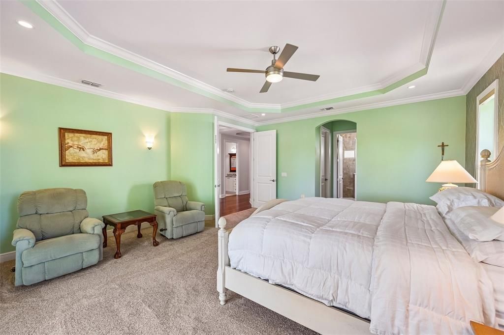 For Sale: $999,900 (3 beds, 2 baths, 2386 Square Feet)
