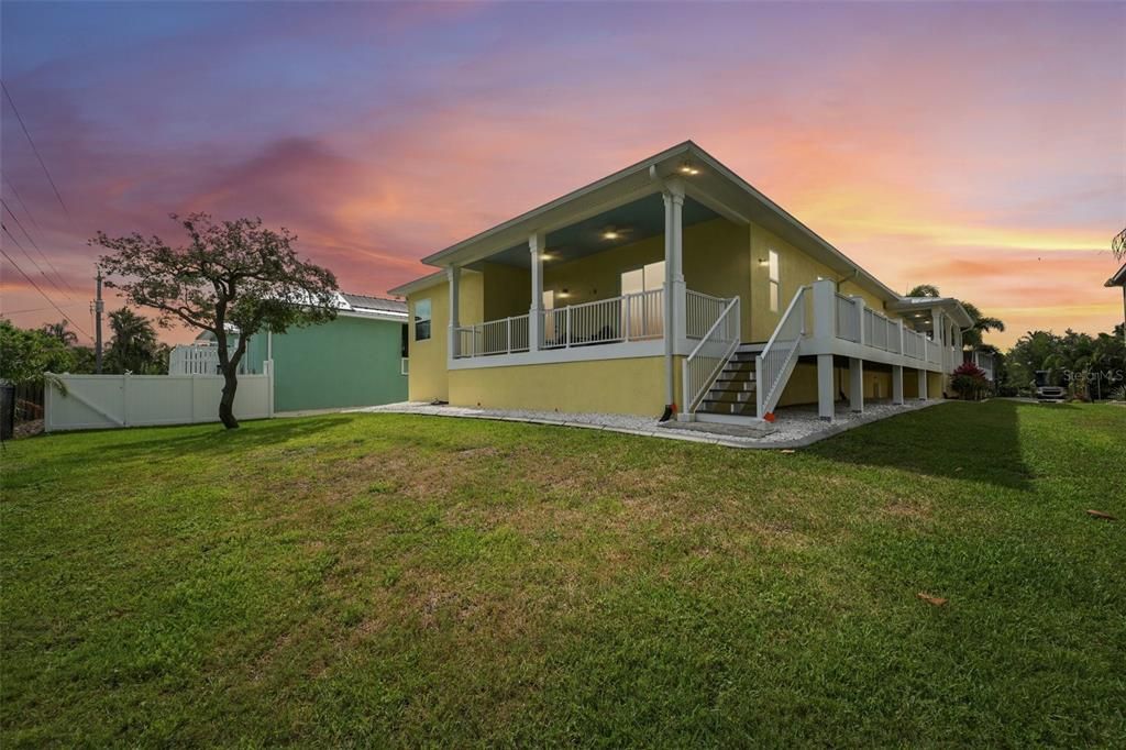 For Sale: $999,900 (3 beds, 2 baths, 2386 Square Feet)