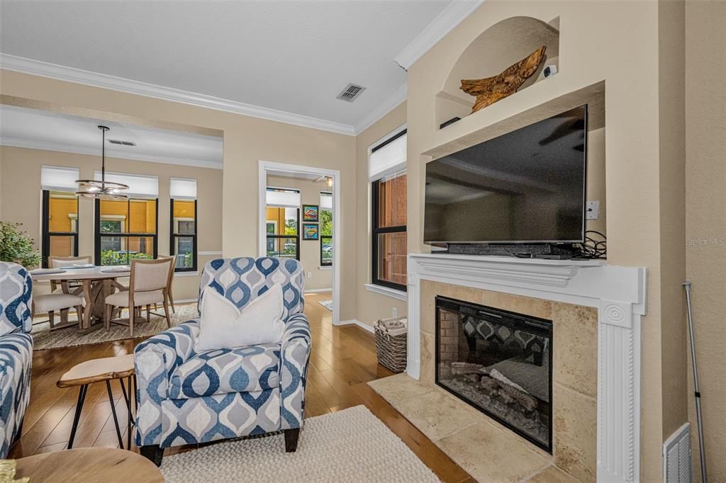 Activo con contrato: $259,900 (2 camas, 2 baños, 1443 Pies cuadrados)