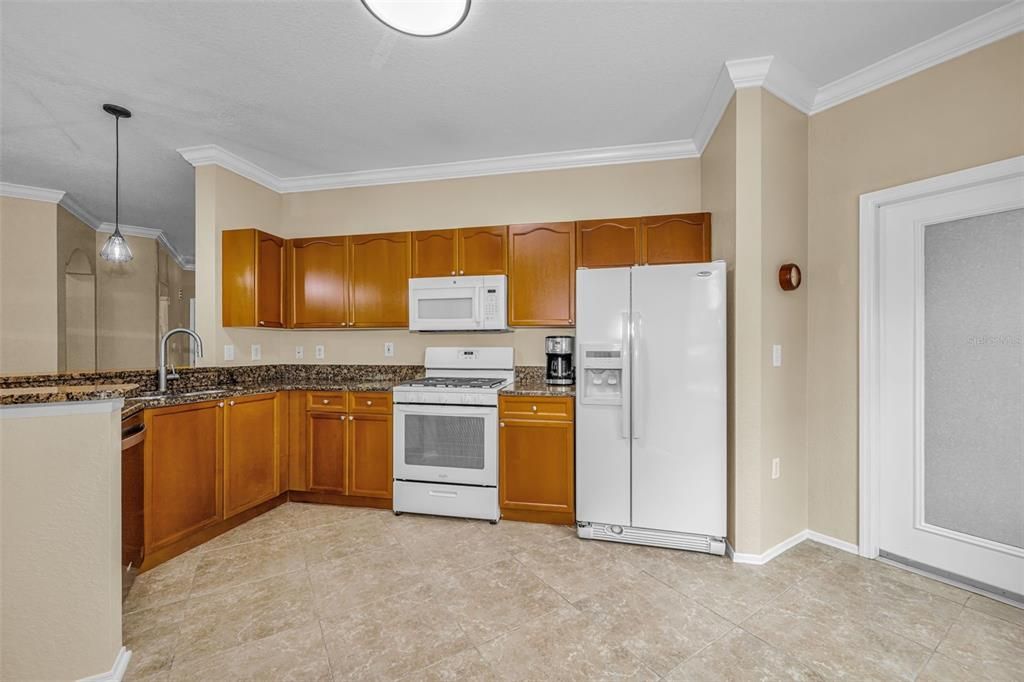 Activo con contrato: $259,900 (2 camas, 2 baños, 1443 Pies cuadrados)