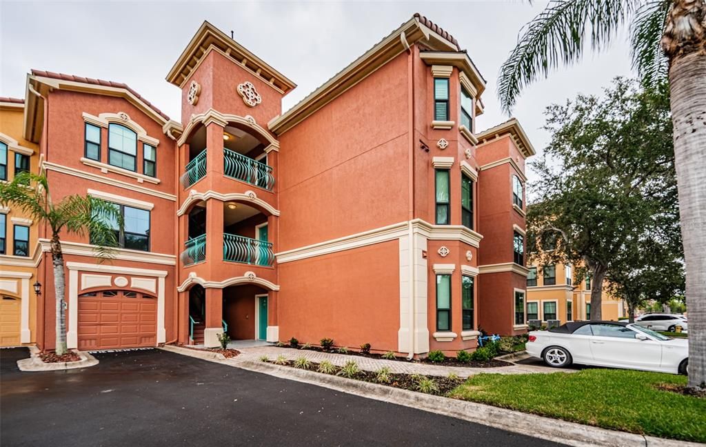Activo con contrato: $259,900 (2 camas, 2 baños, 1443 Pies cuadrados)