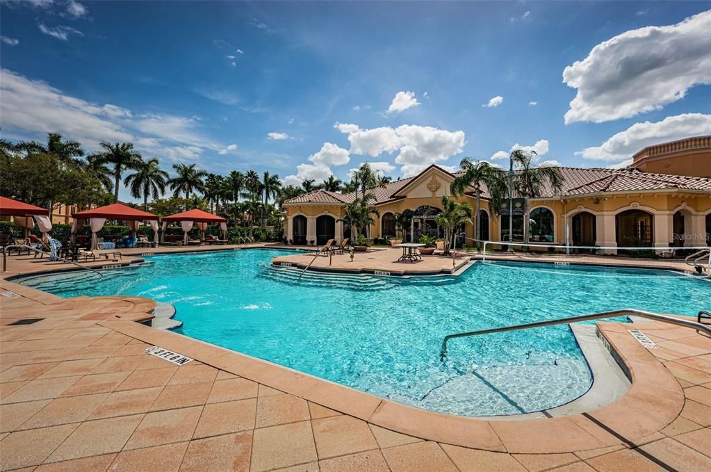 Activo con contrato: $259,900 (2 camas, 2 baños, 1443 Pies cuadrados)