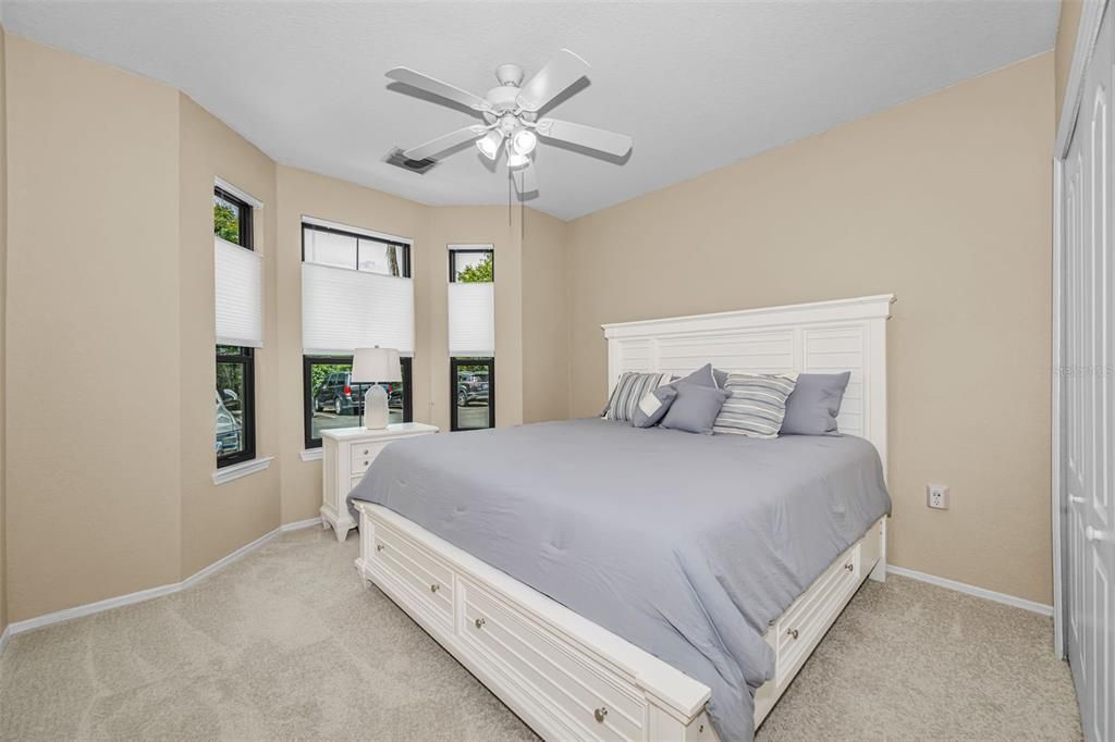 Activo con contrato: $259,900 (2 camas, 2 baños, 1443 Pies cuadrados)