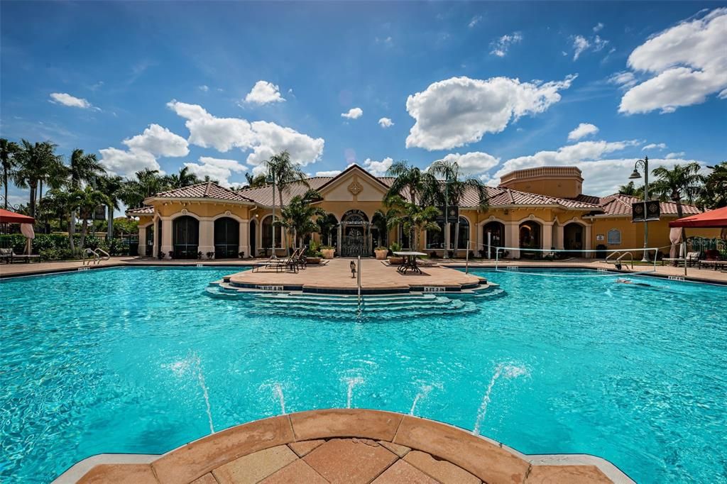 Activo con contrato: $259,900 (2 camas, 2 baños, 1443 Pies cuadrados)