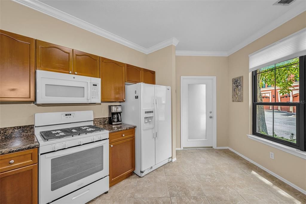 Activo con contrato: $259,900 (2 camas, 2 baños, 1443 Pies cuadrados)