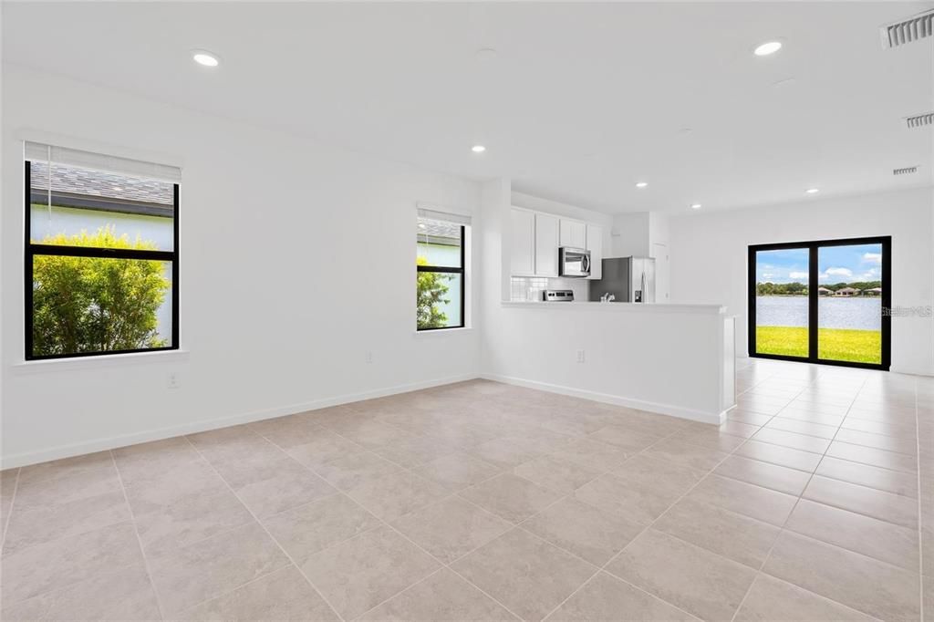 В аренду: $2,800 (3 спален, 2 ванн, 1245 Квадратных фут)