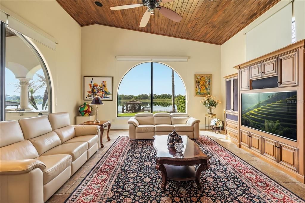 For Sale: $2,225,000 (4 beds, 5 baths, 5722 Square Feet)