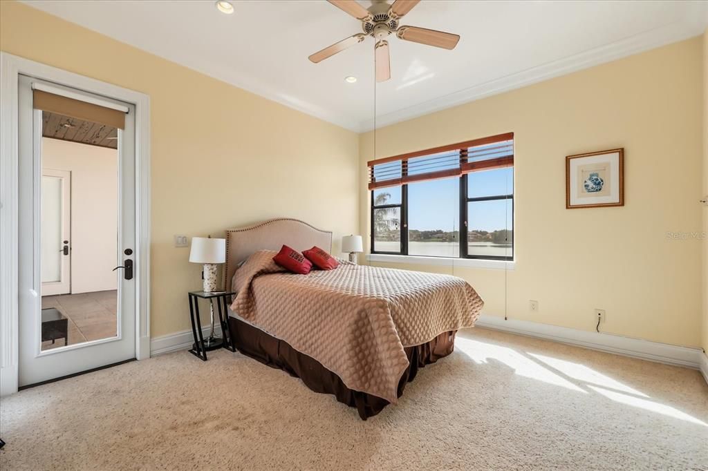 For Sale: $2,225,000 (4 beds, 5 baths, 5722 Square Feet)