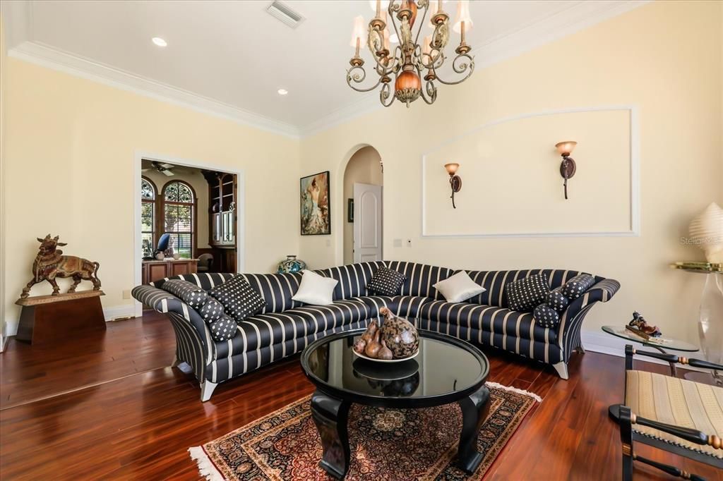 For Sale: $2,225,000 (4 beds, 5 baths, 5722 Square Feet)