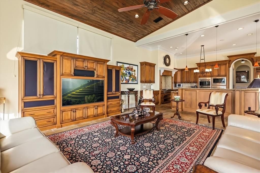 For Sale: $2,225,000 (4 beds, 5 baths, 5722 Square Feet)