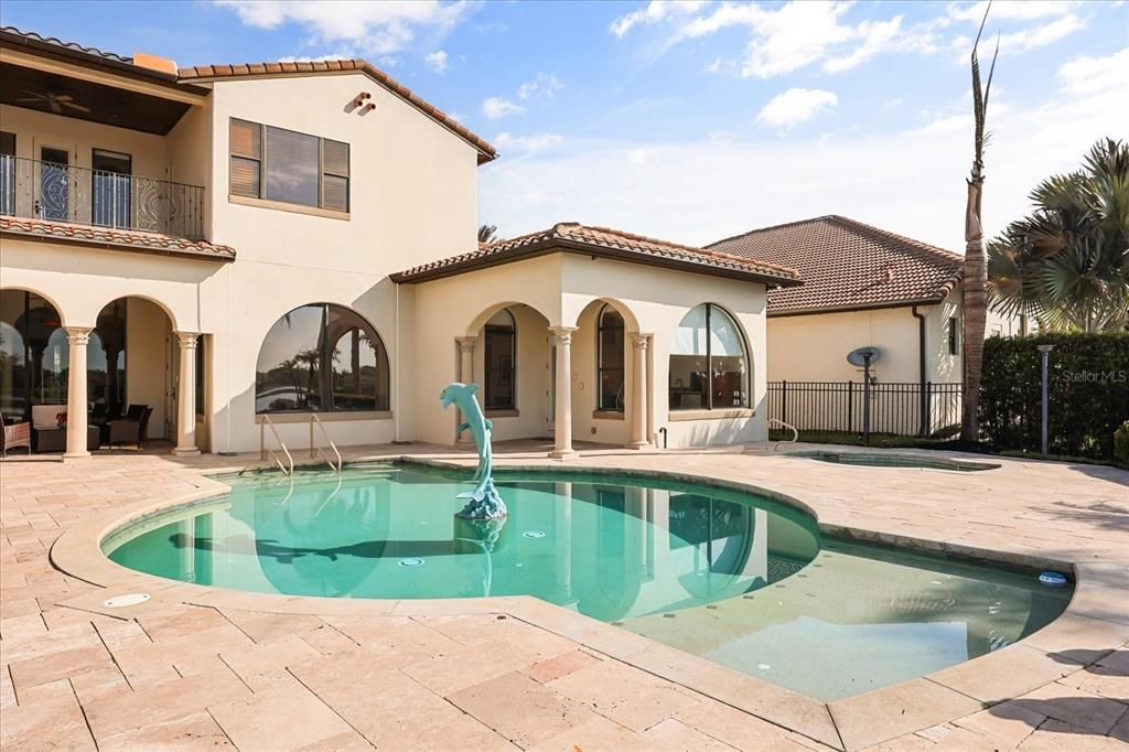 For Sale: $2,225,000 (4 beds, 5 baths, 5722 Square Feet)