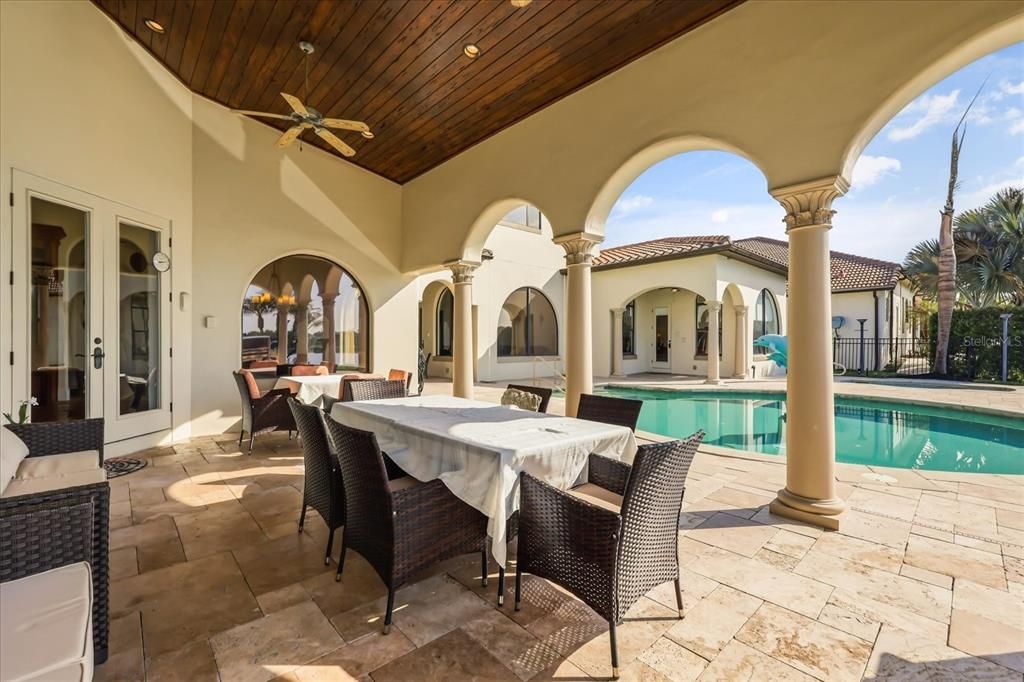 For Sale: $2,225,000 (4 beds, 5 baths, 5722 Square Feet)