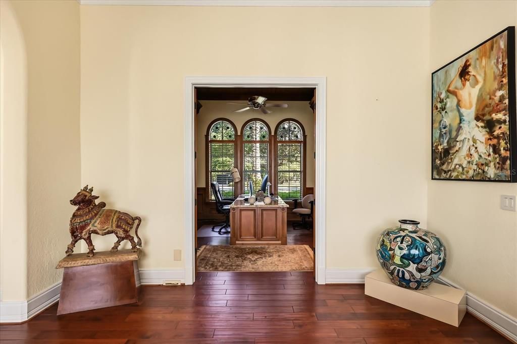 For Sale: $2,225,000 (4 beds, 5 baths, 5722 Square Feet)
