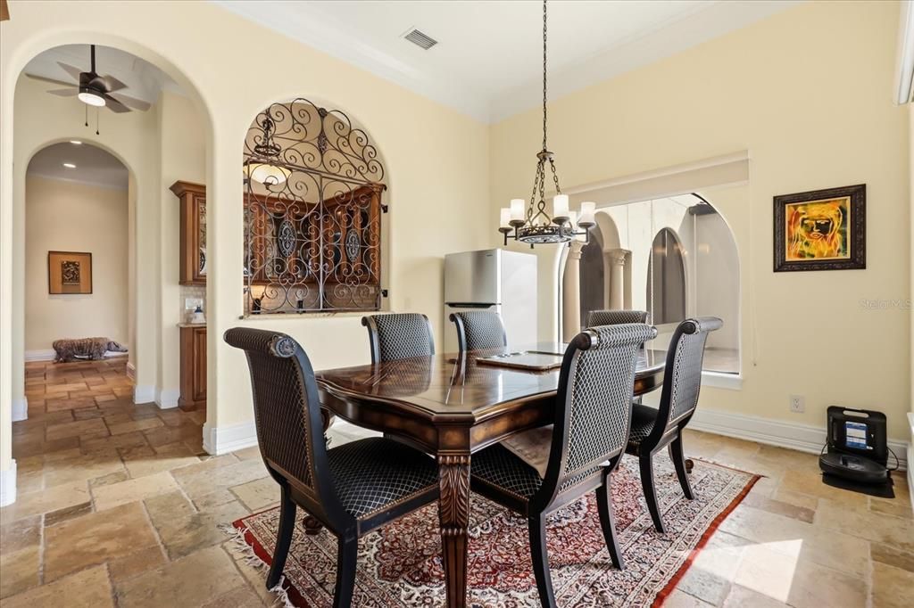 For Sale: $2,225,000 (4 beds, 5 baths, 5722 Square Feet)